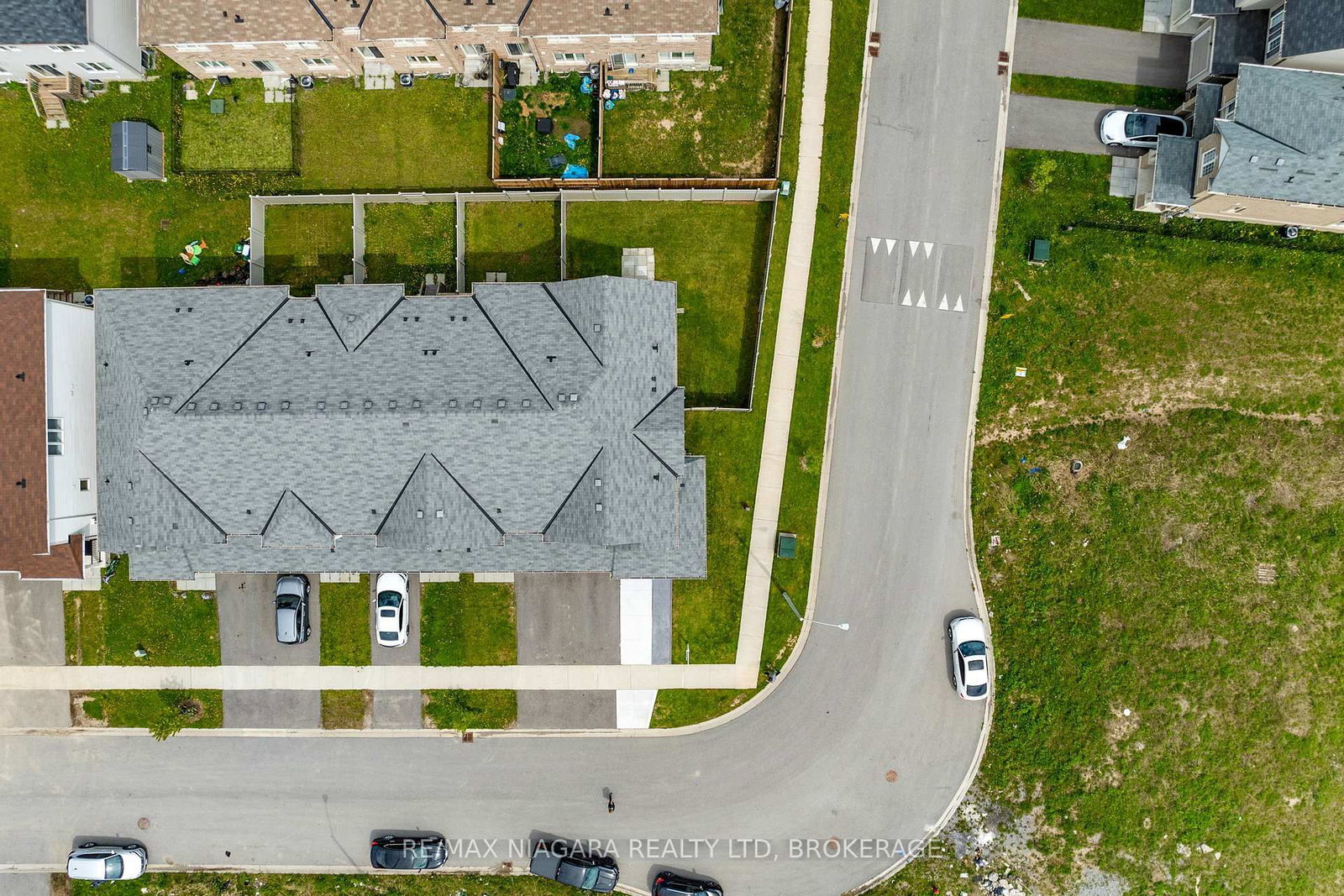 7782 Dockweed Drive • Niagara Falls, ON photo 40