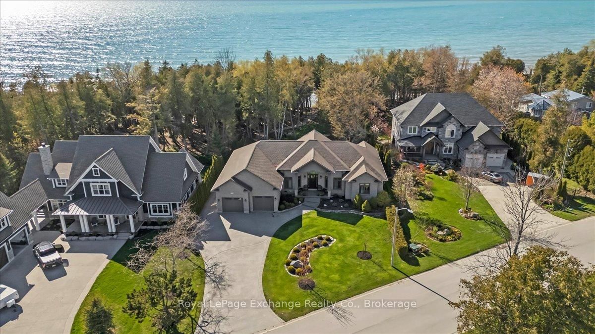 195 Birchwood Avenue • Kincardine, ON photo 2