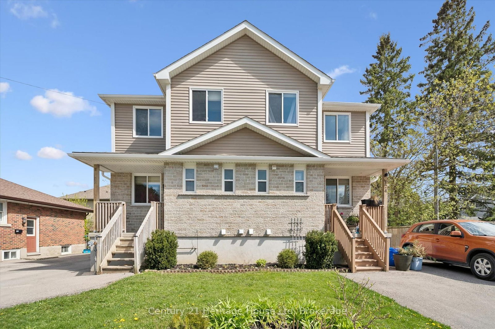 126 Forfar Street E • Centre Wellington, ON photo 1
