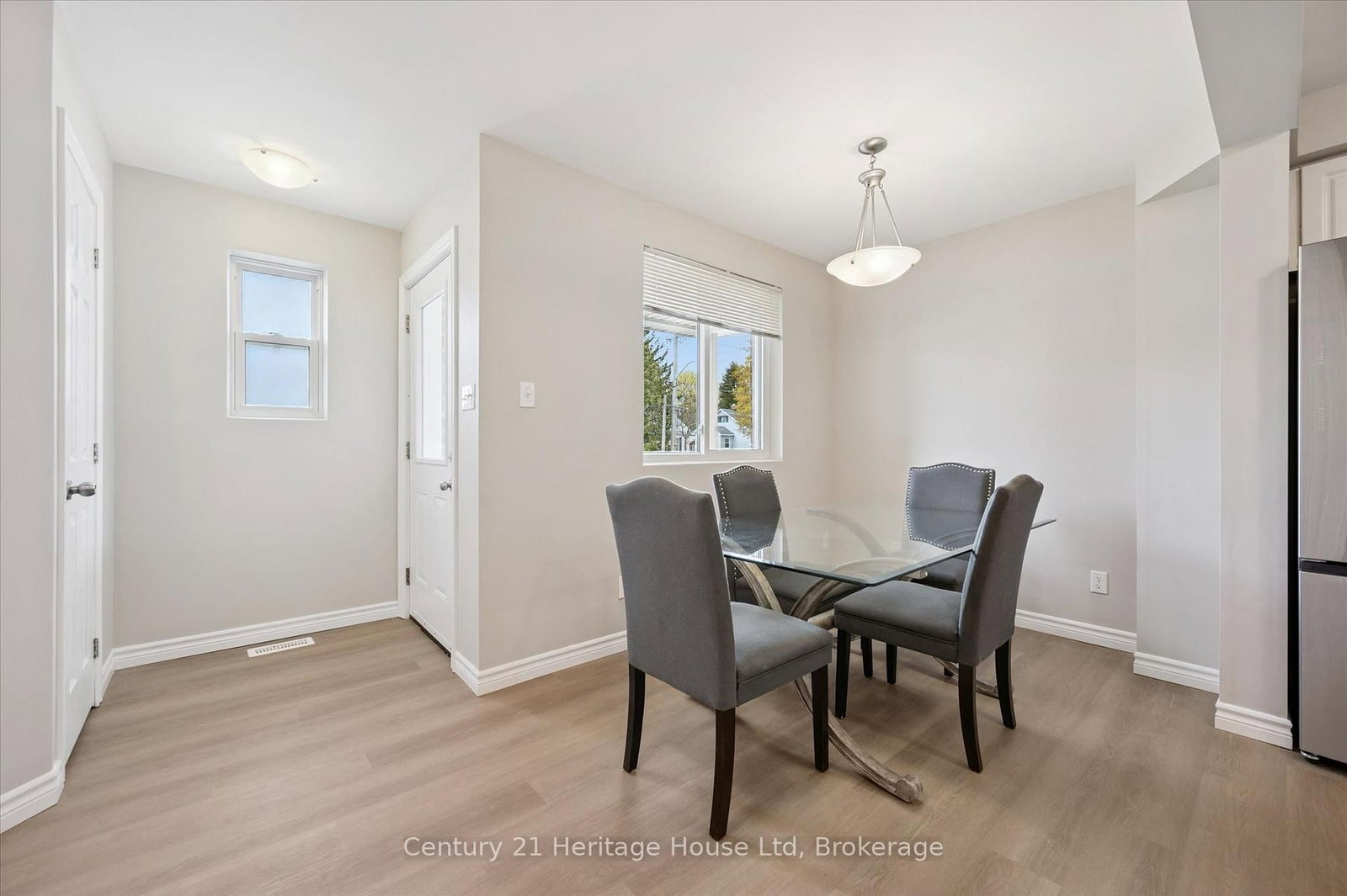 126 Forfar Street E • Centre Wellington, ON photo 6