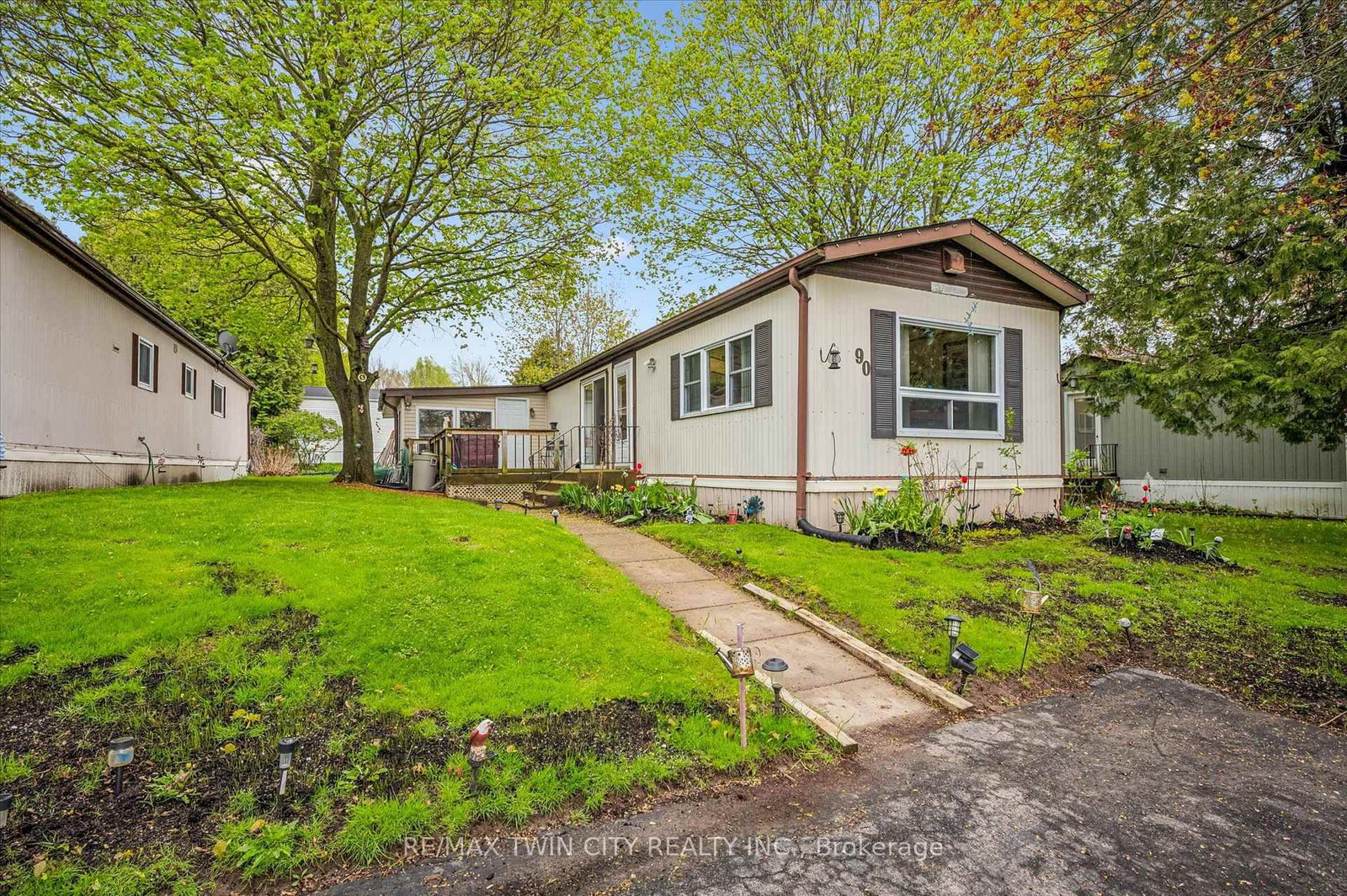 1294 8th Concession Road W • Hamilton, ON photo 3