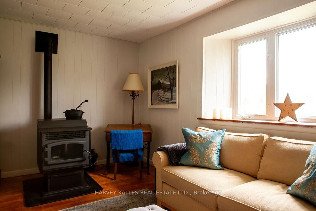 8 School House Road • Prince Edward County, ON photo 12