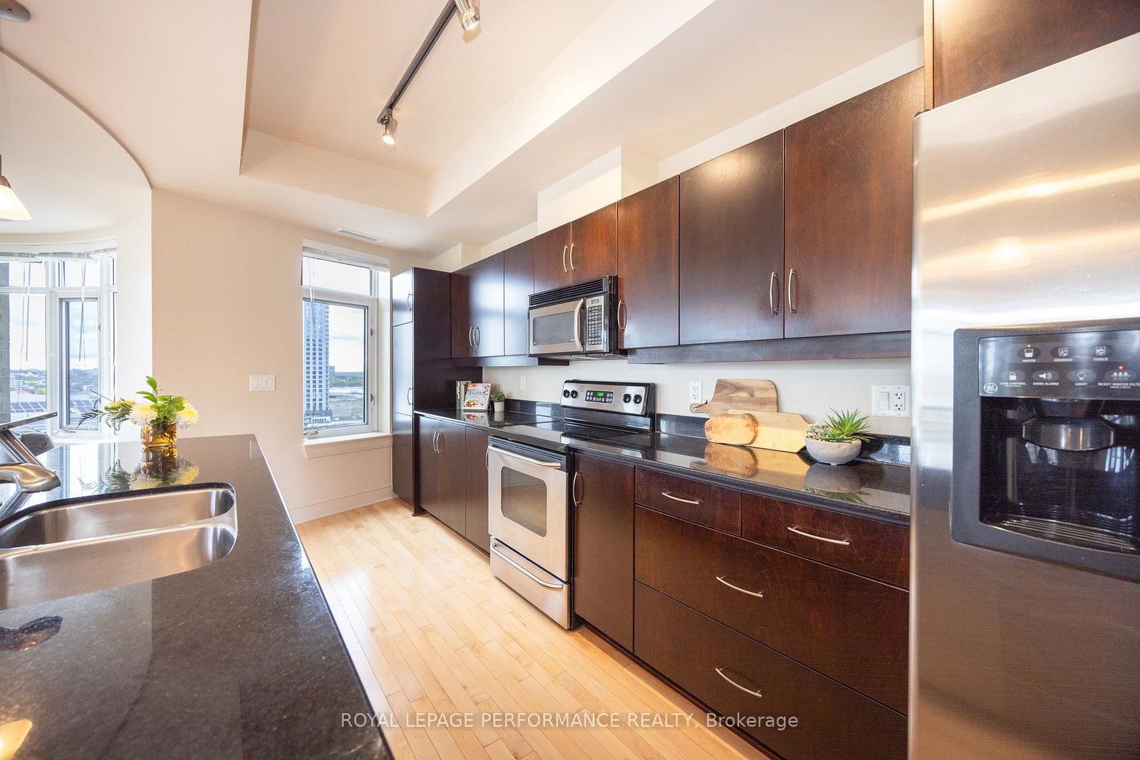 95 Bronson Avenue, Unit 1006 - Photo 8