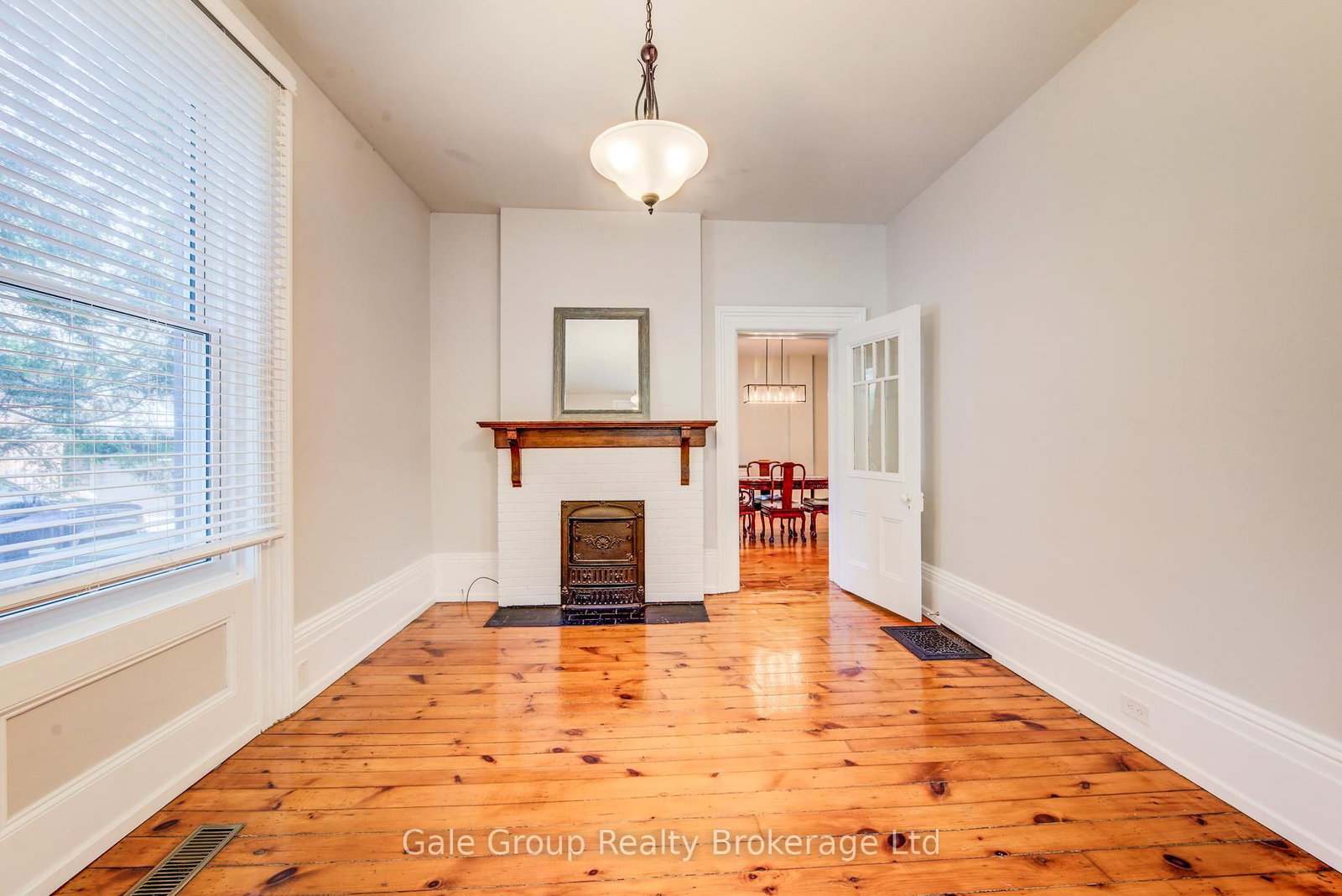 383 Ingersoll Avenue • Woodstock, ON photo 10