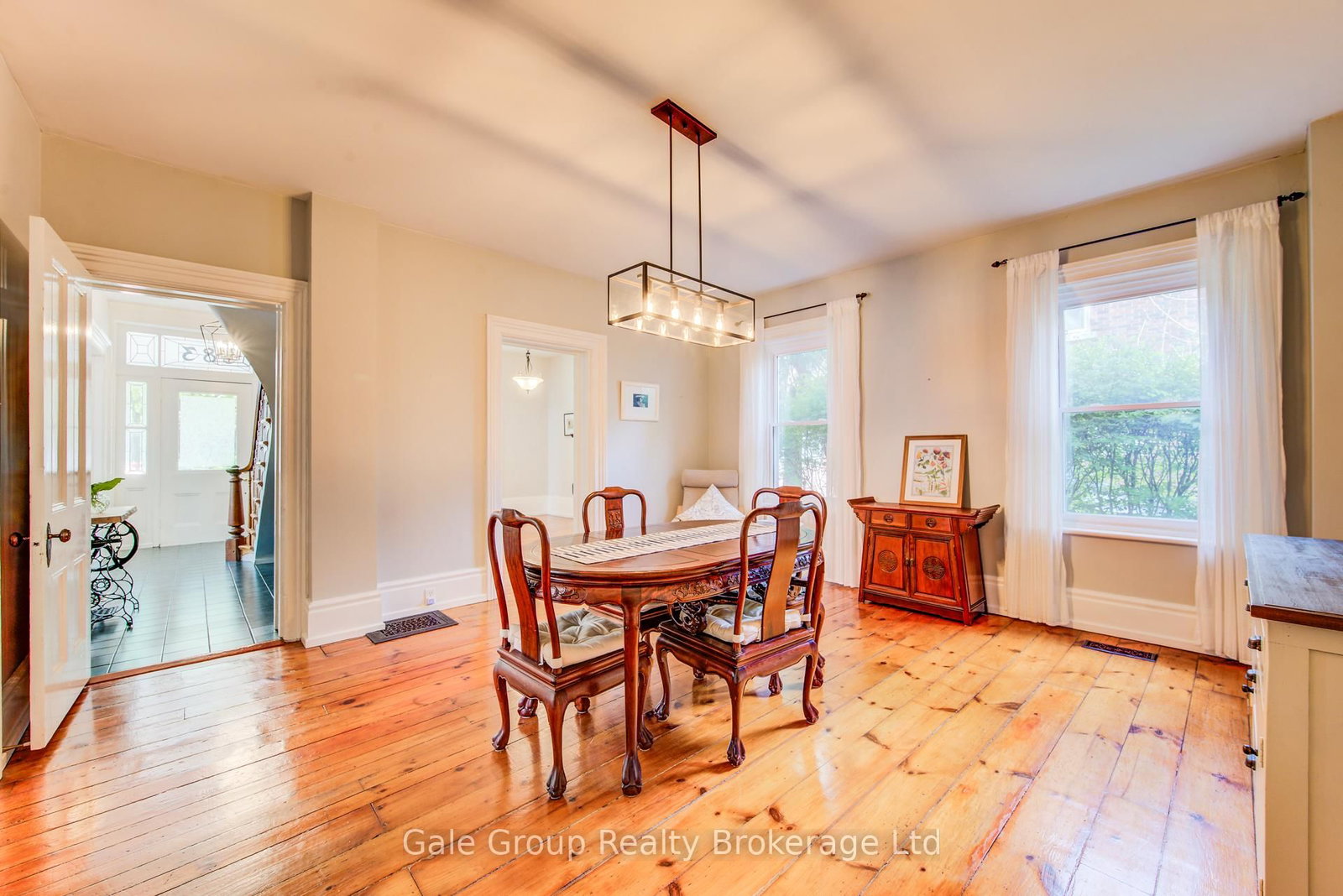 383 Ingersoll Avenue • Woodstock, ON photo 11