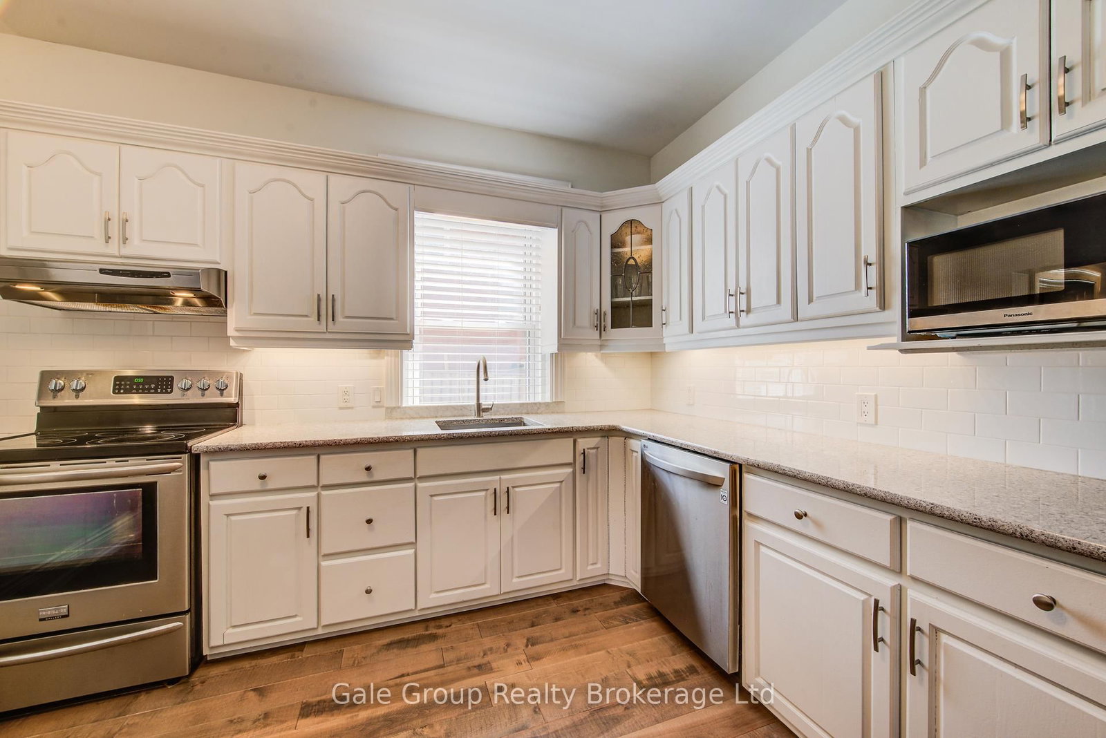 383 Ingersoll Avenue • Woodstock, ON photo 13