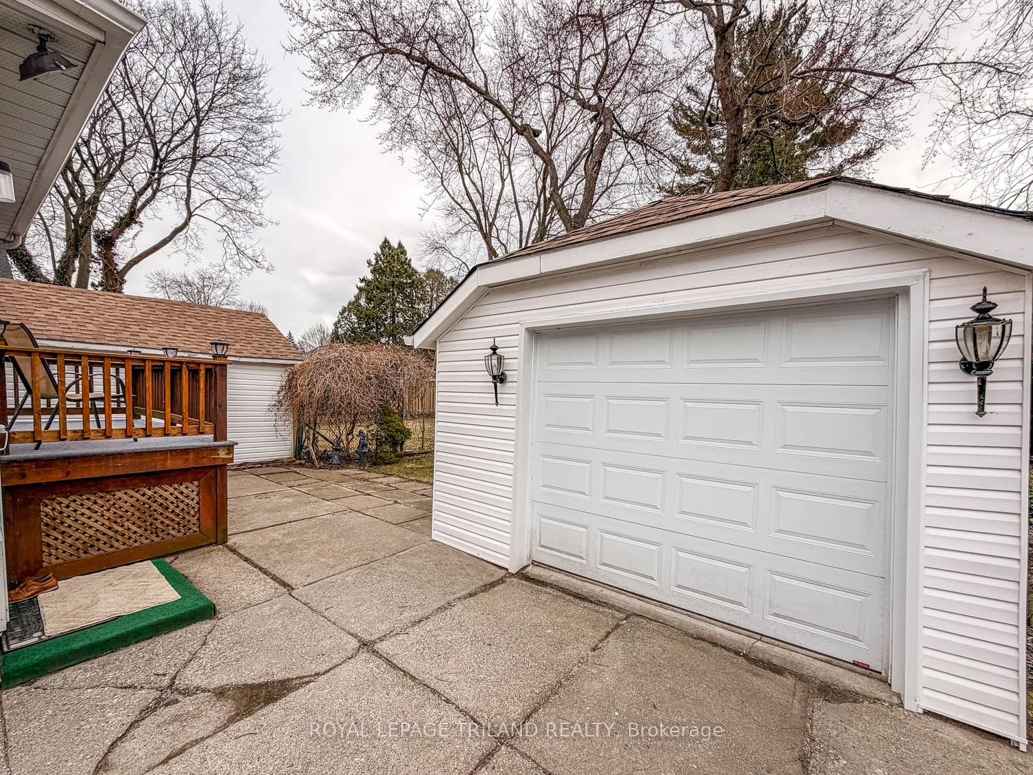 21 Oak Street - Photo 3