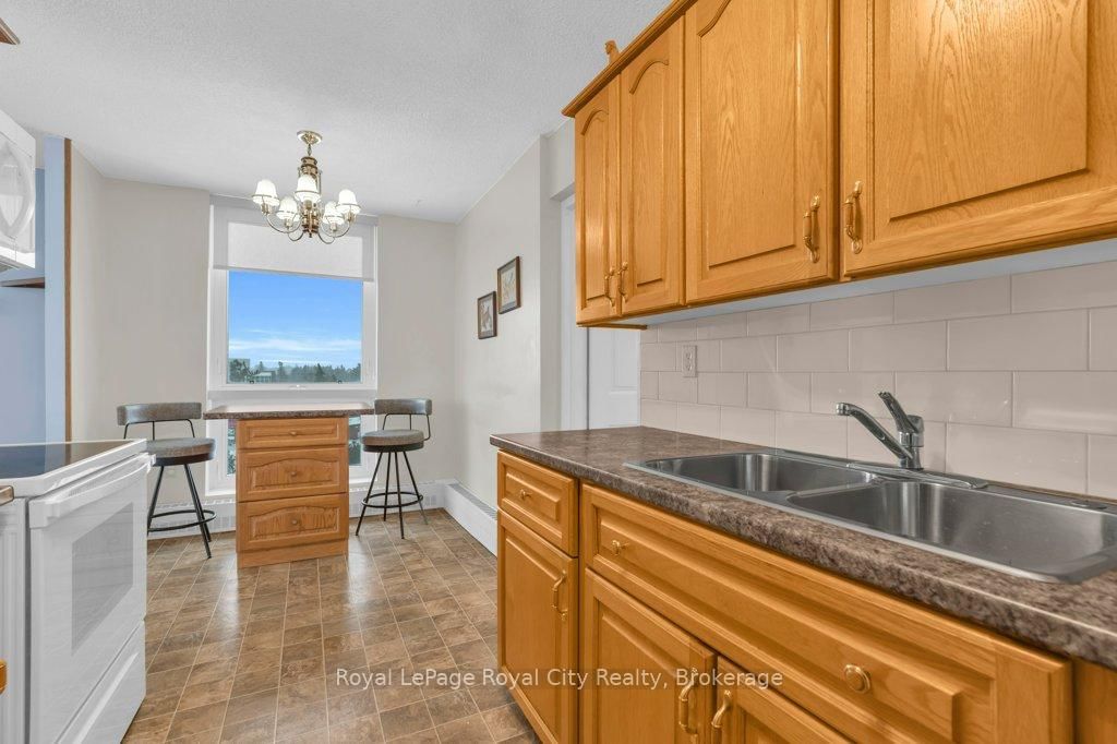 19 Woodlawn Road E • #614 • Guelph, ON photo 10