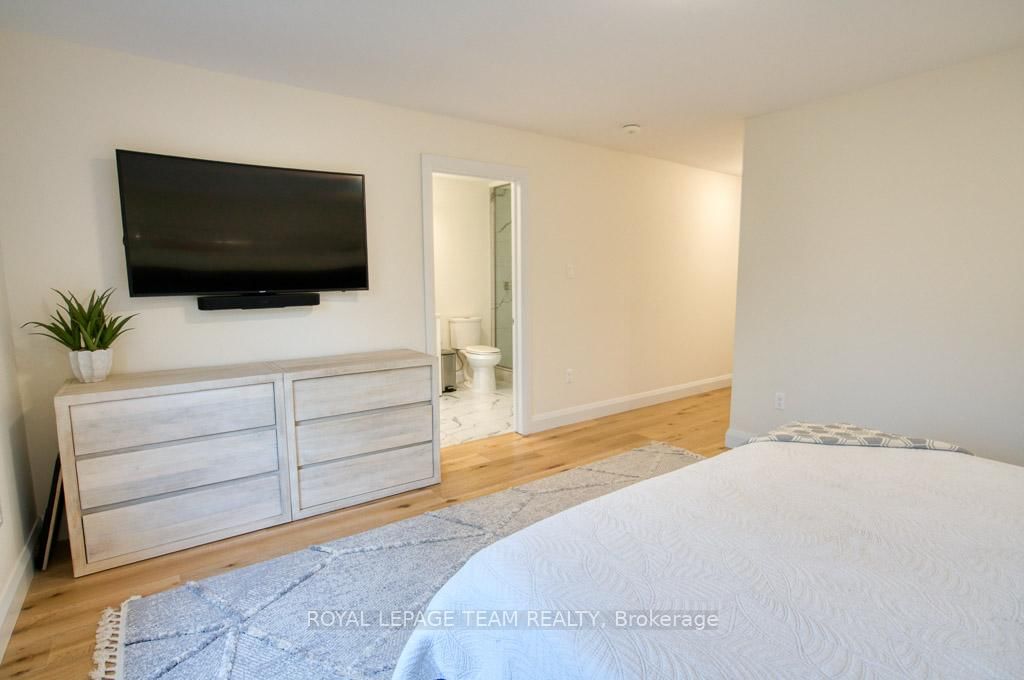 49 Aylen Avenue • Ottawa, ON photo 18
