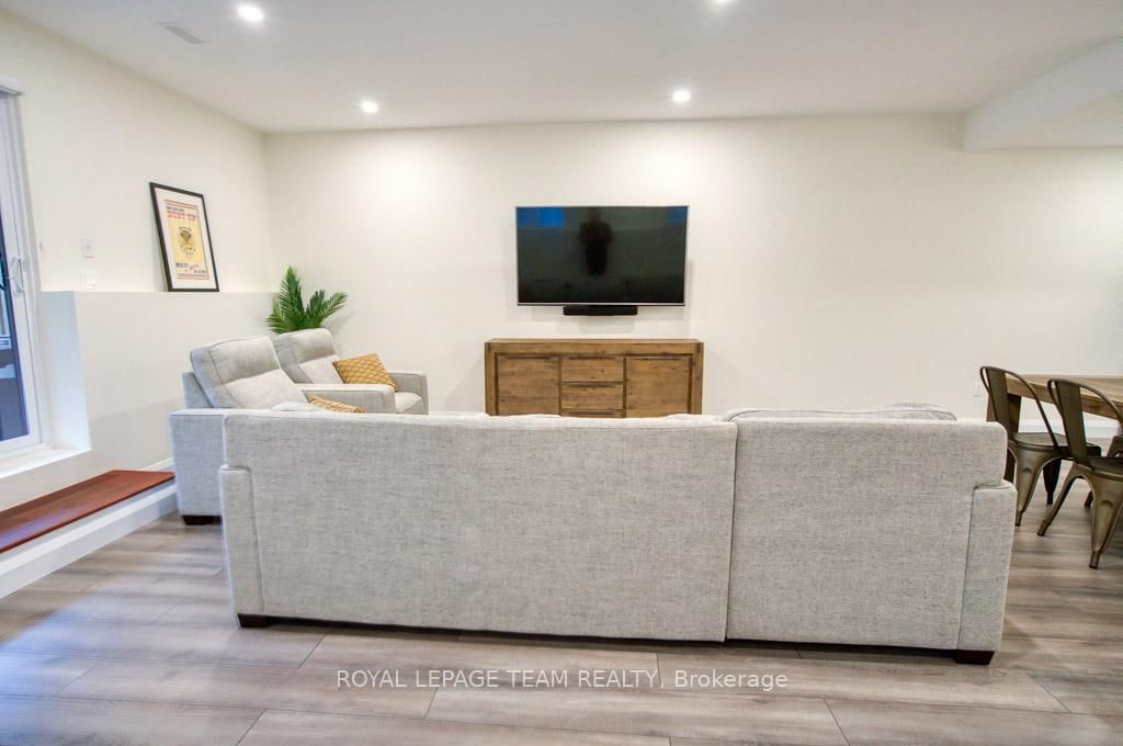 49 Aylen Avenue • Ottawa, ON photo 33