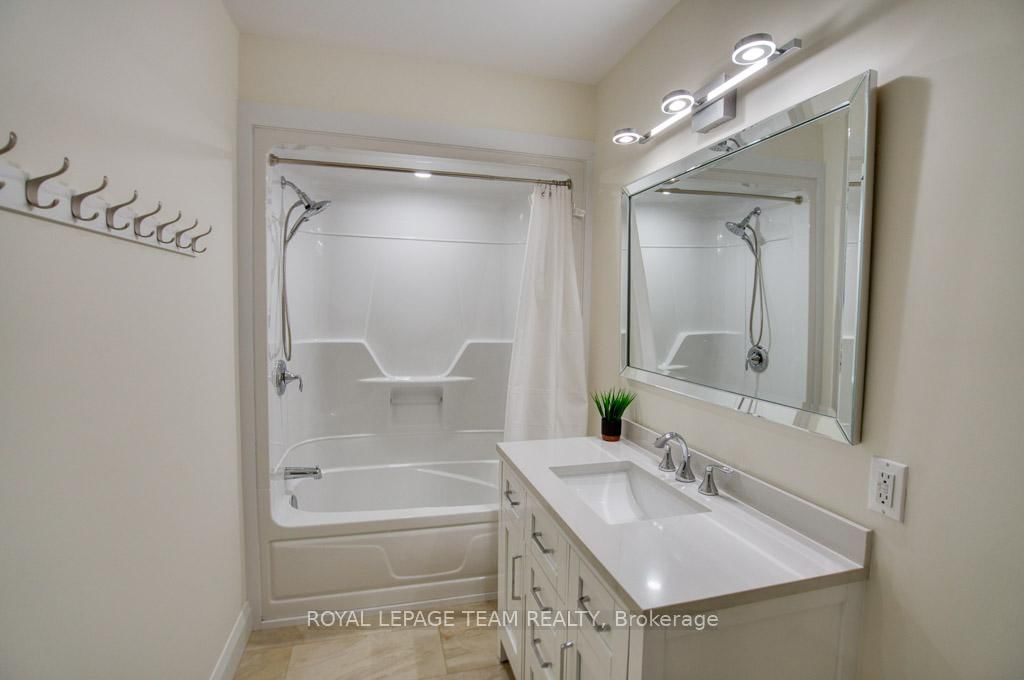 49 Aylen Avenue • Ottawa, ON photo 35