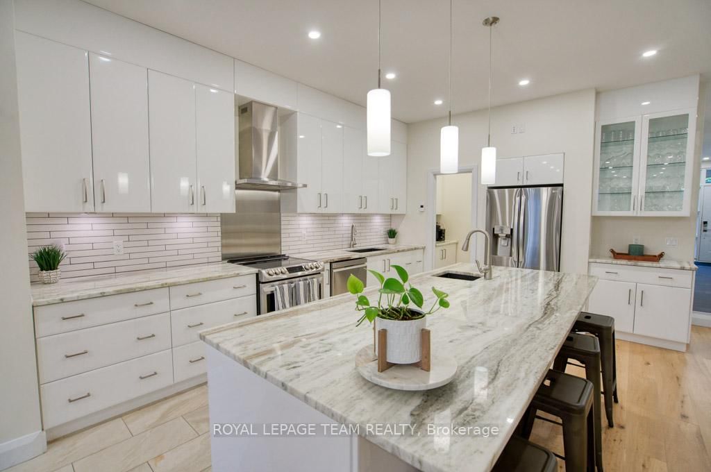 49 Aylen Avenue • Ottawa, ON photo 9
