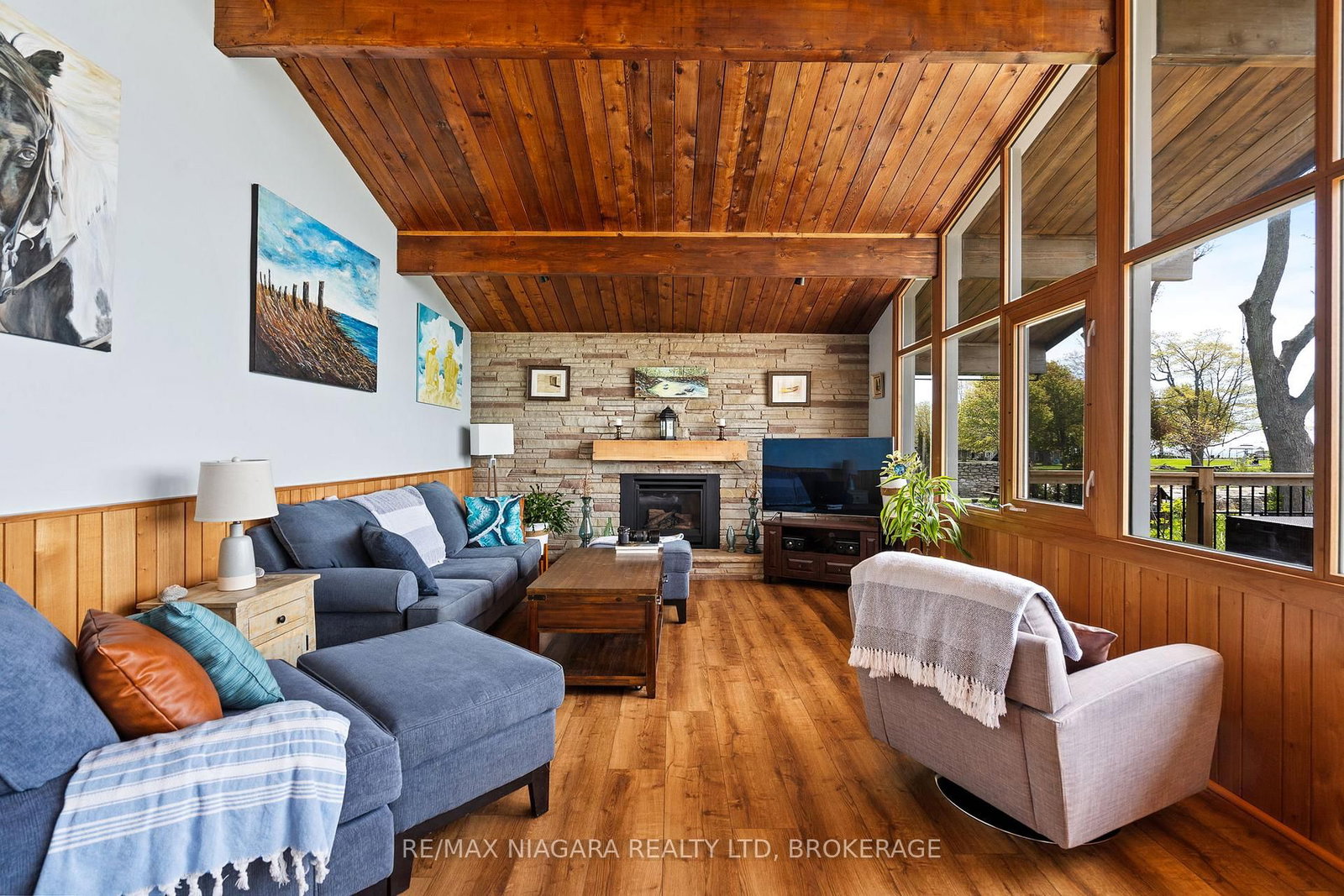 10825 W Lakeshore Road • Wainfleet, ON photo 8