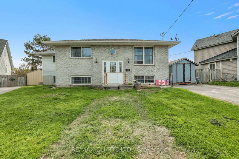 home for sale on 62 Dufferin Avenue