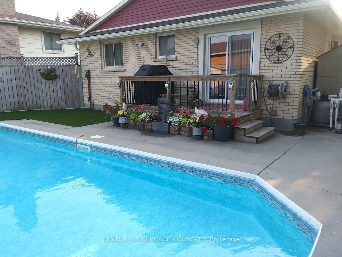 2 David Drive • St. Thomas, ON photo 25