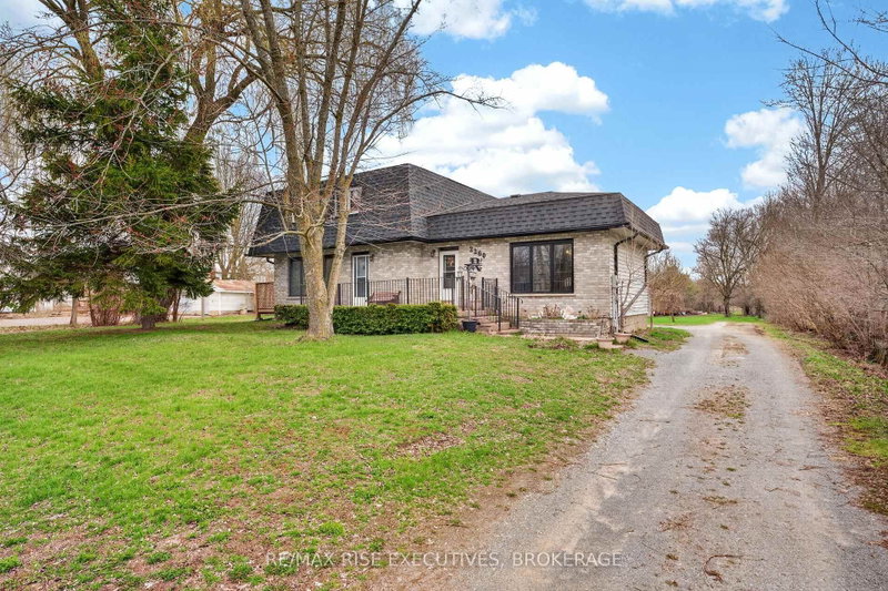 home for sale on 2260 Sydenham Road