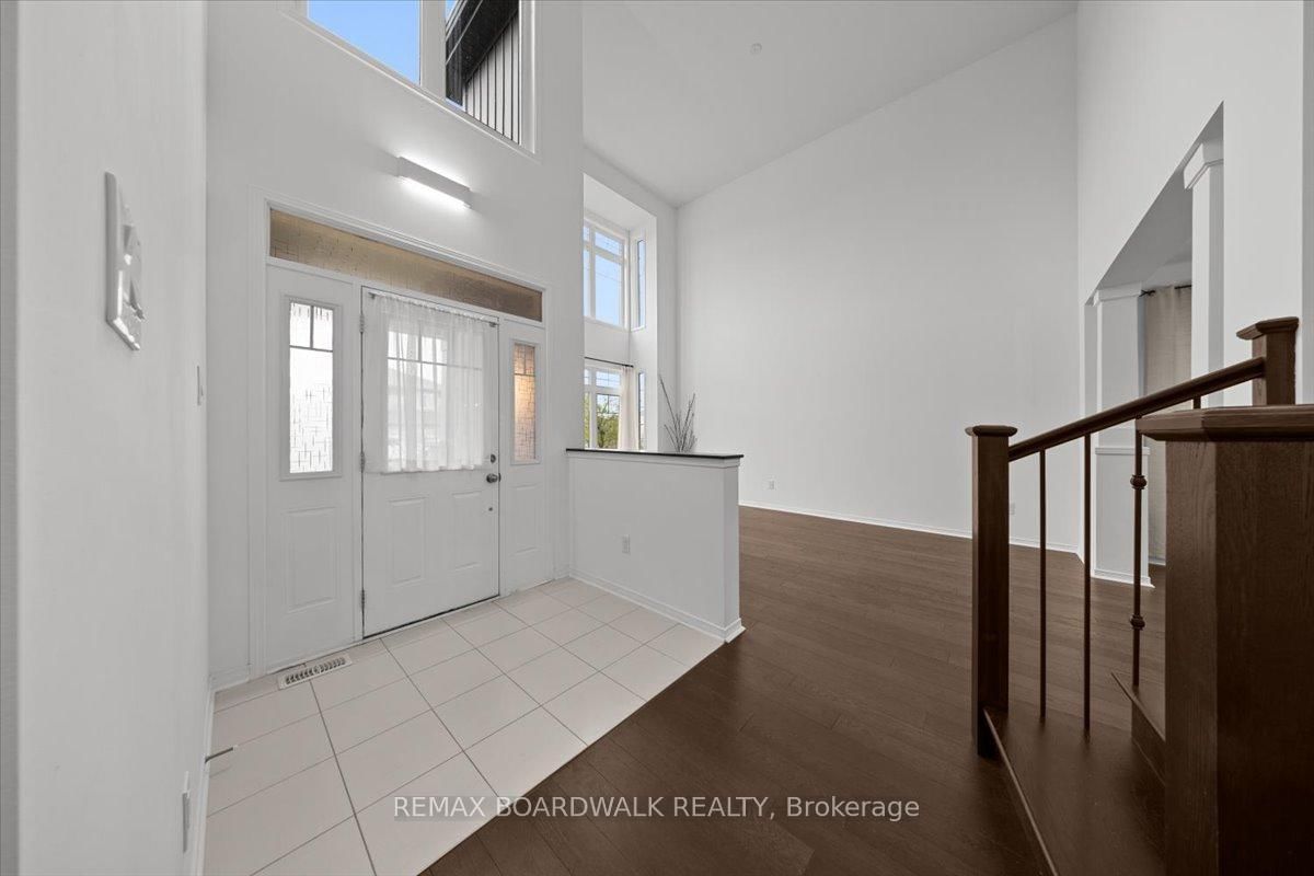 333 Haliburton Heights - Photo 3