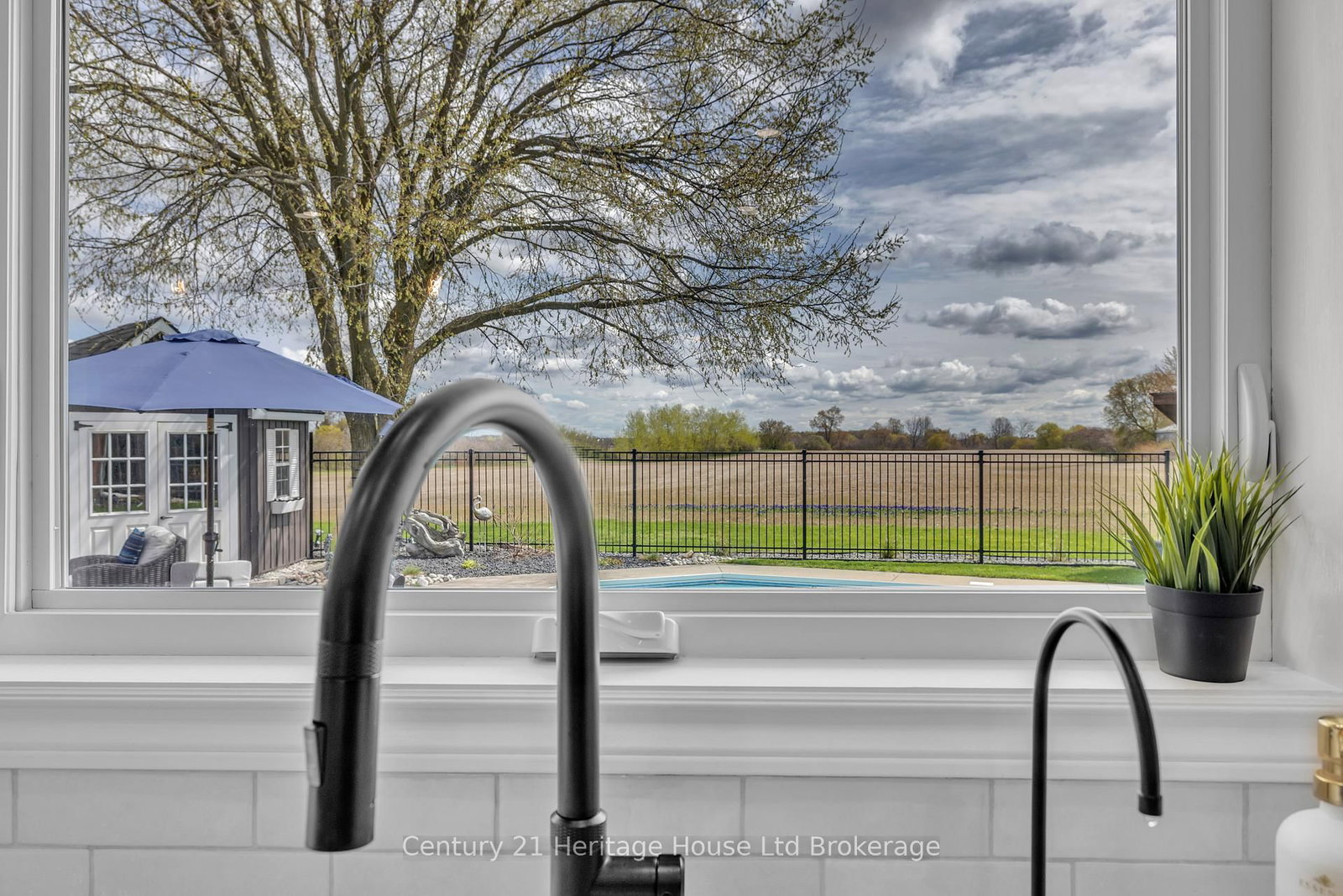 116 Baird Street • Blandford-Blenheim, ON photo 8