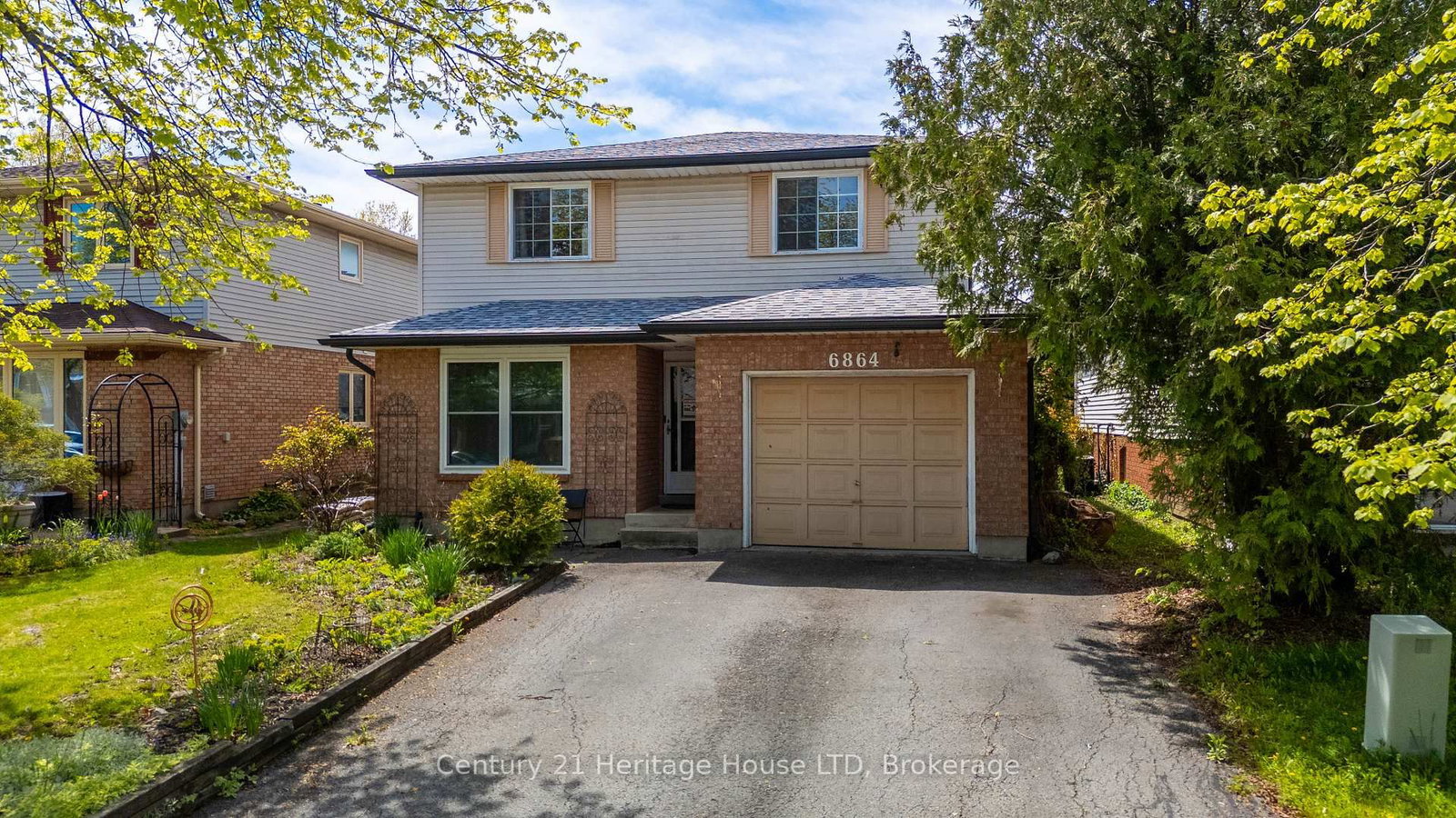6864 Sunrise Court • Niagara Falls, ON photo 1