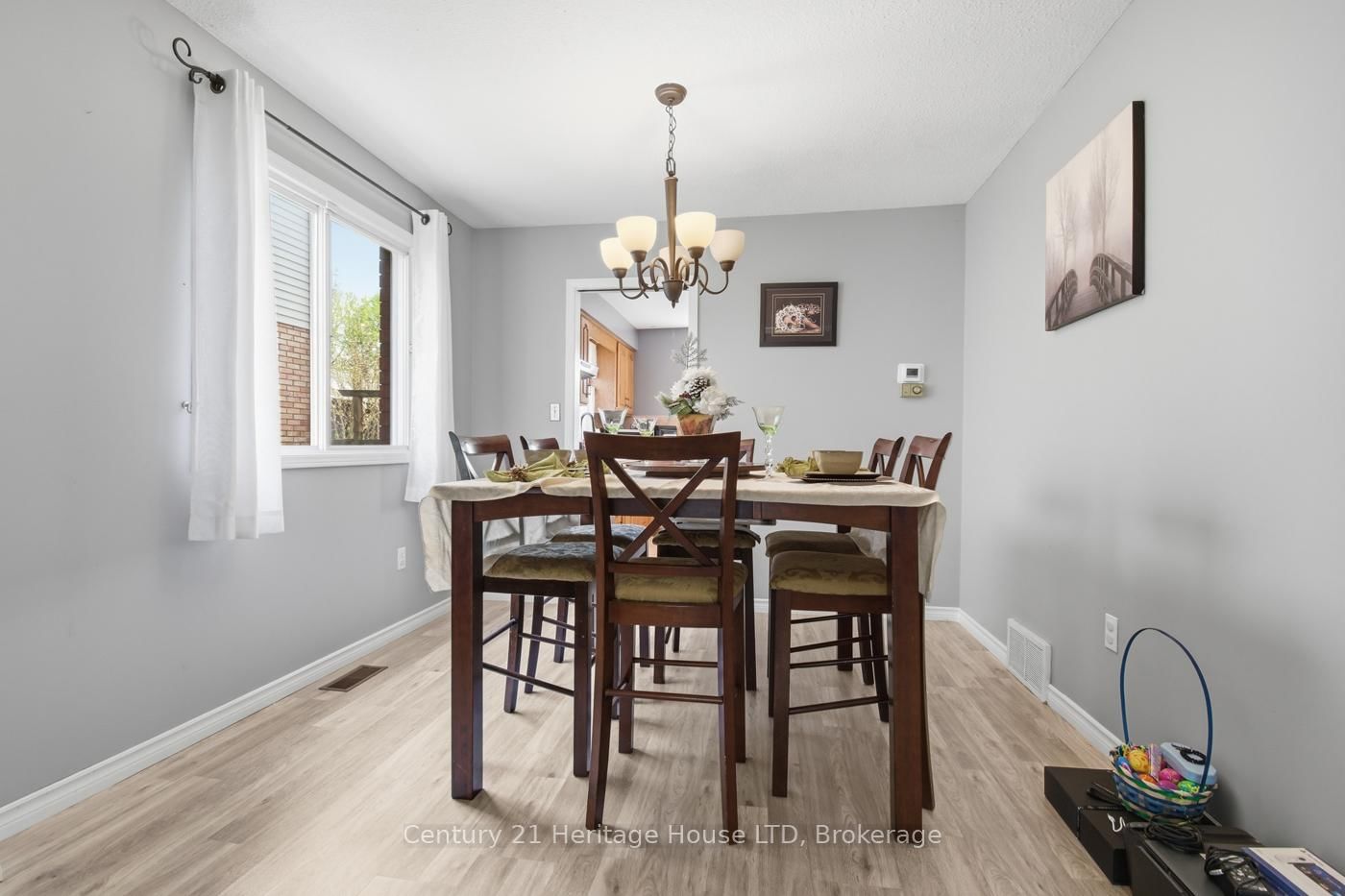 6864 Sunrise Court • Niagara Falls, ON photo 10