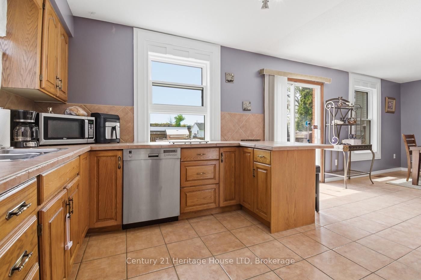 6864 Sunrise Court • Niagara Falls, ON photo 11