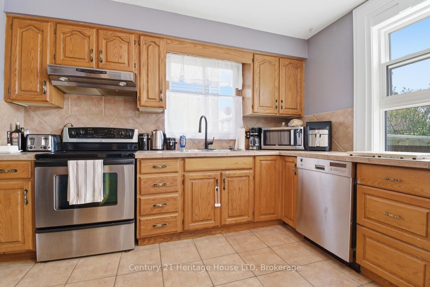 6864 Sunrise Court • Niagara Falls, ON photo 12