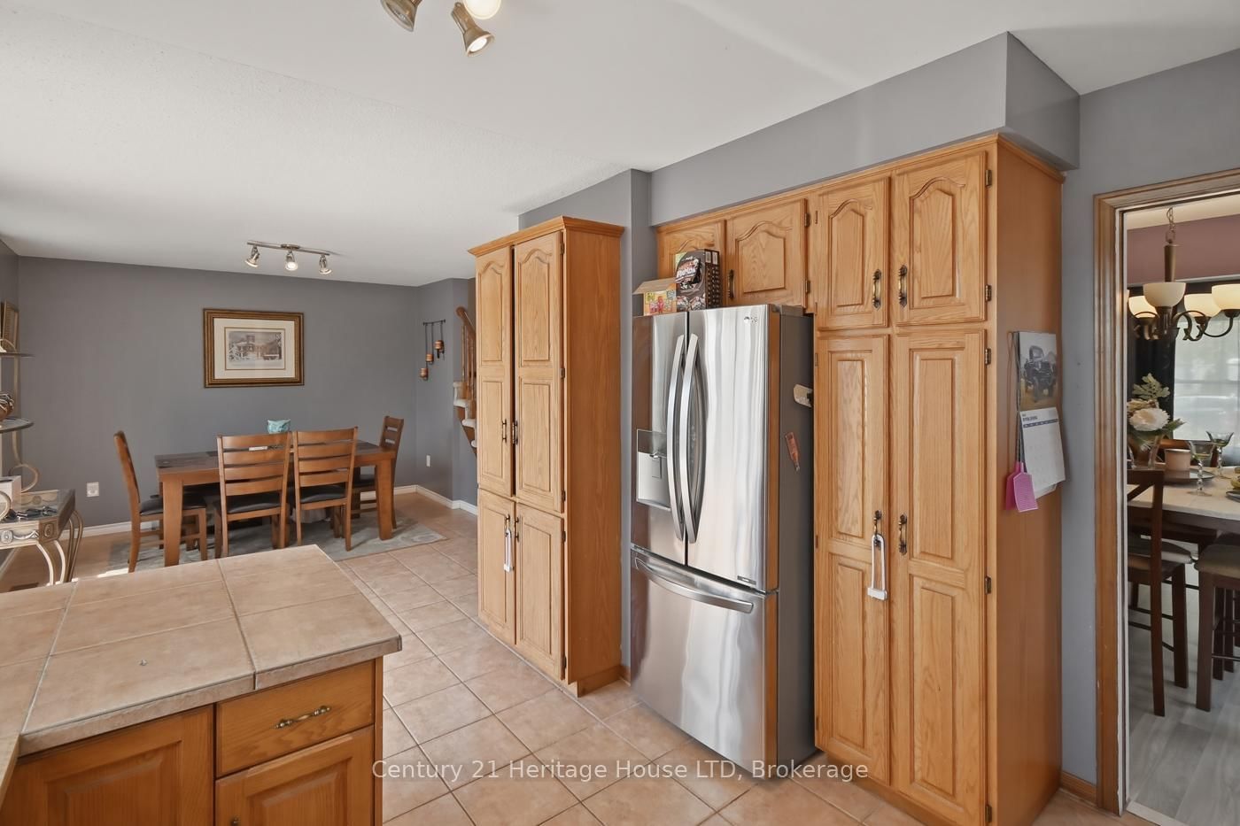 6864 Sunrise Court • Niagara Falls, ON photo 13