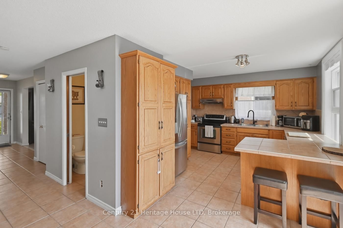 6864 Sunrise Court • Niagara Falls, ON photo 14