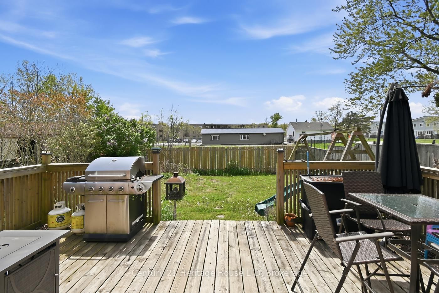 6864 Sunrise Court • Niagara Falls, ON photo 5