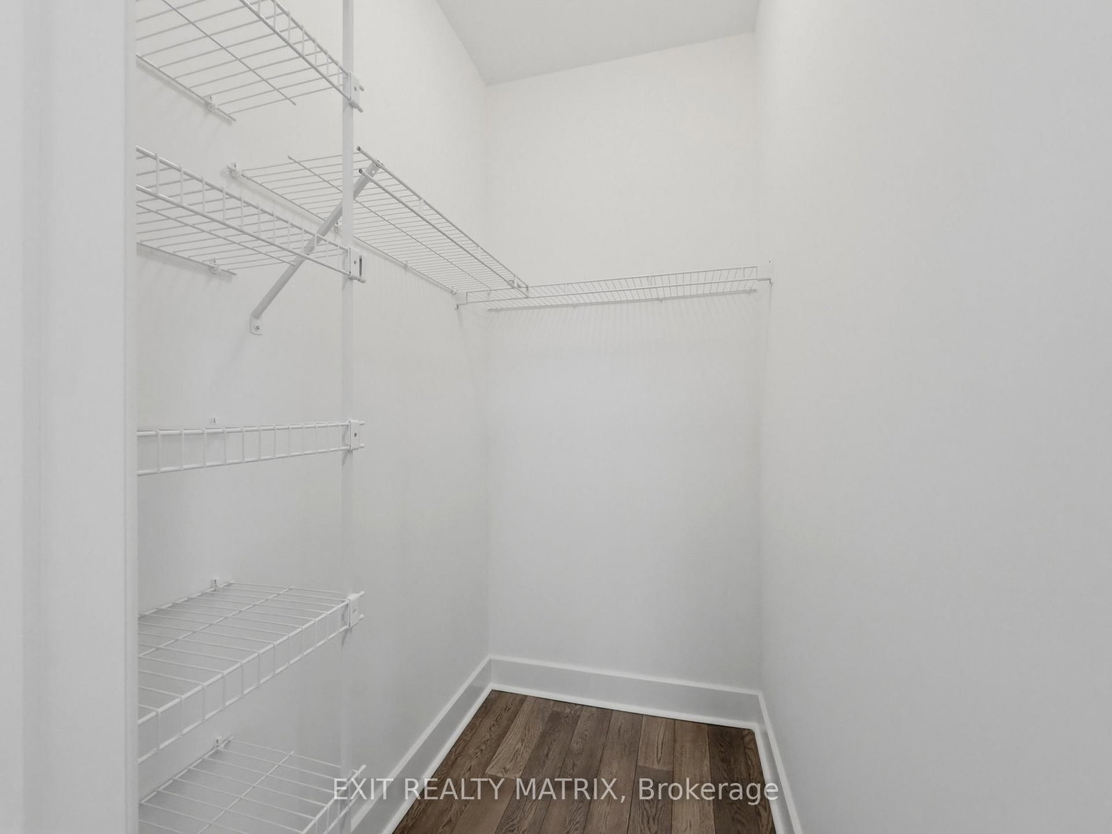 255 Bay Street, Unit 513 - Photo 23