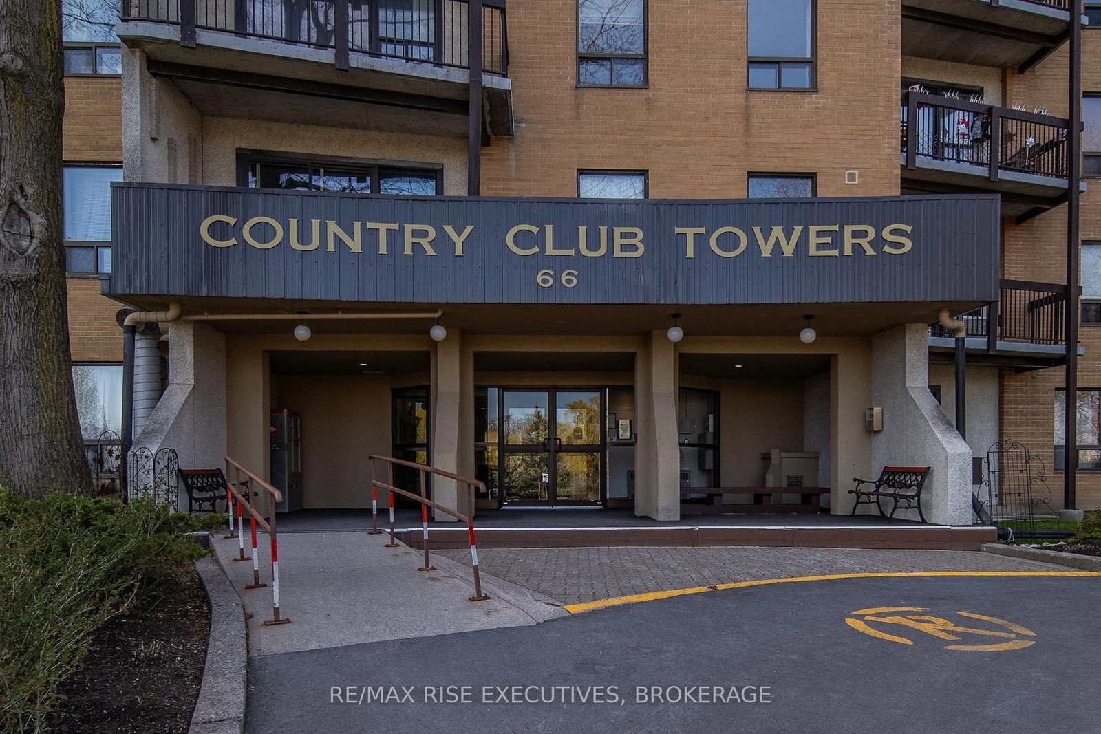 66 Greenview Drive, Unit 710 - Photo 3