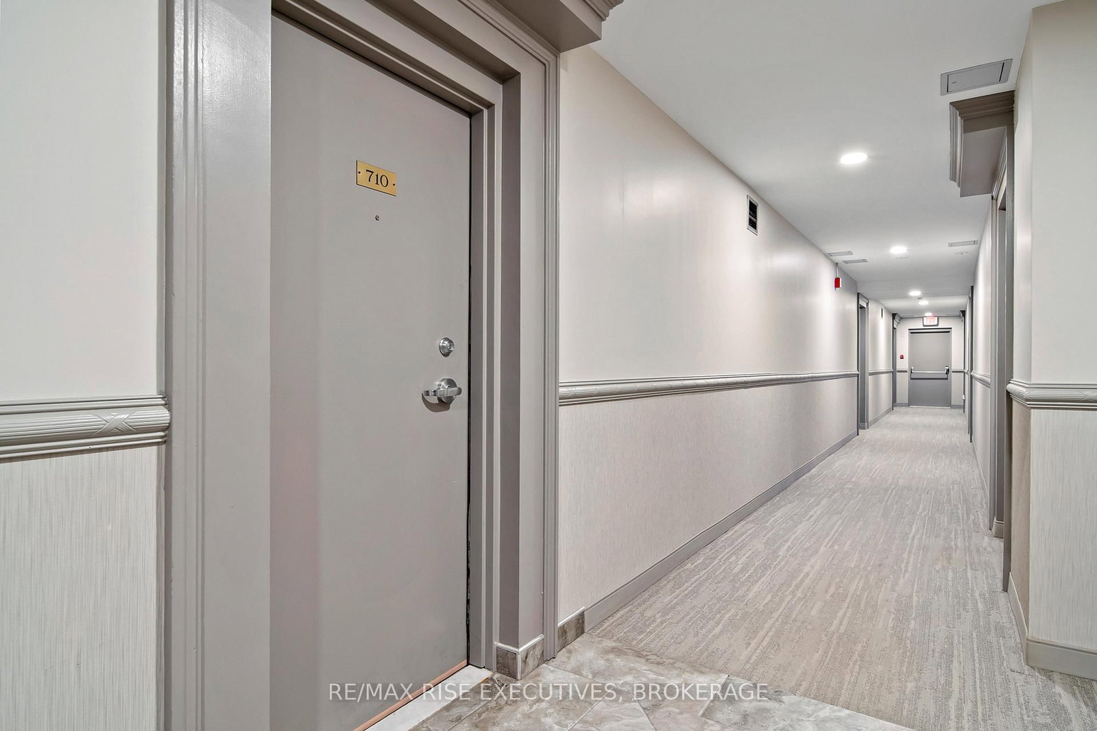 66 Greenview Drive, Unit 710 - Photo 7