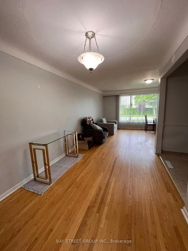 65 SAINT ANDREWS Avenue