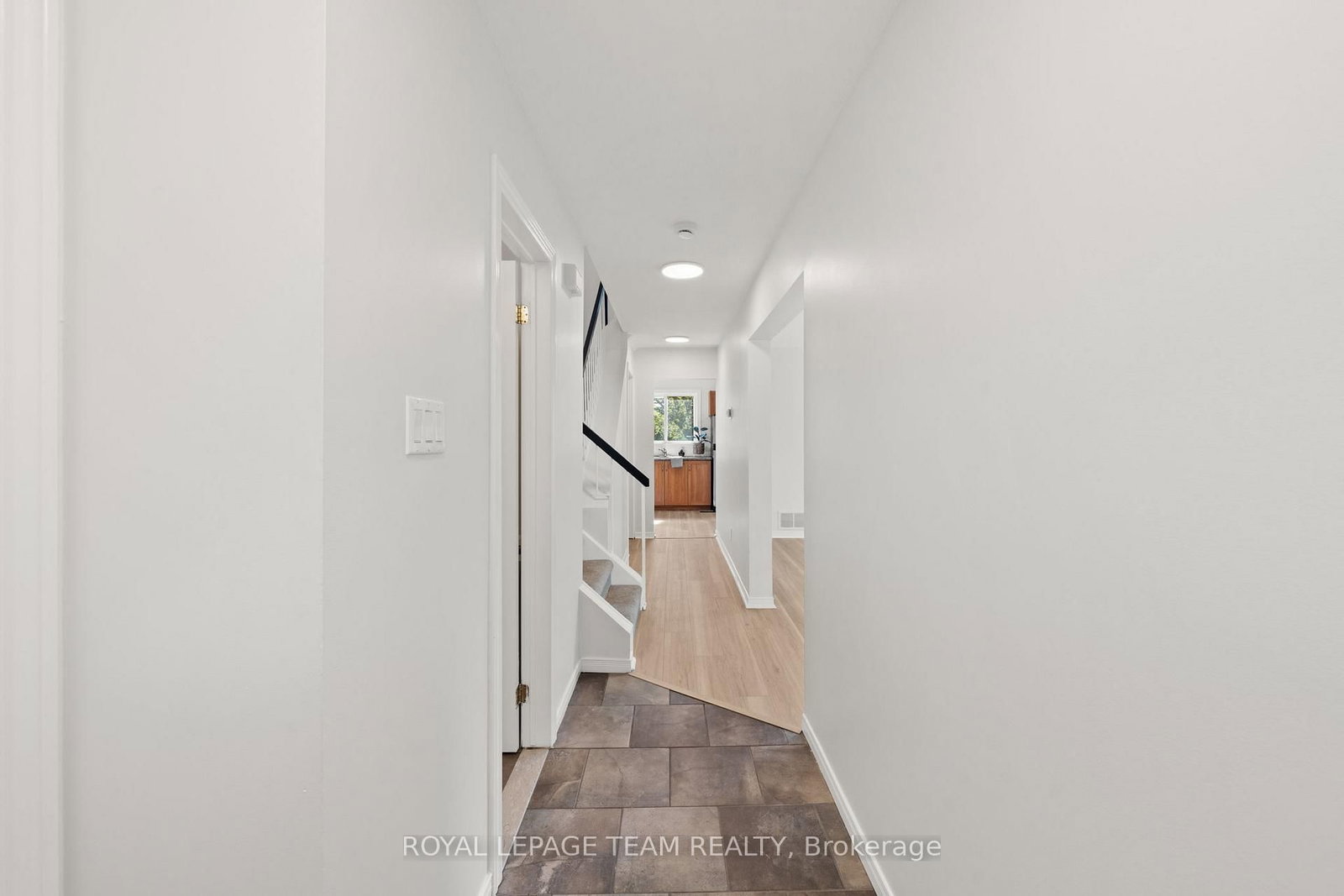 93 Hewitt Way • Kanata, ON photo 5