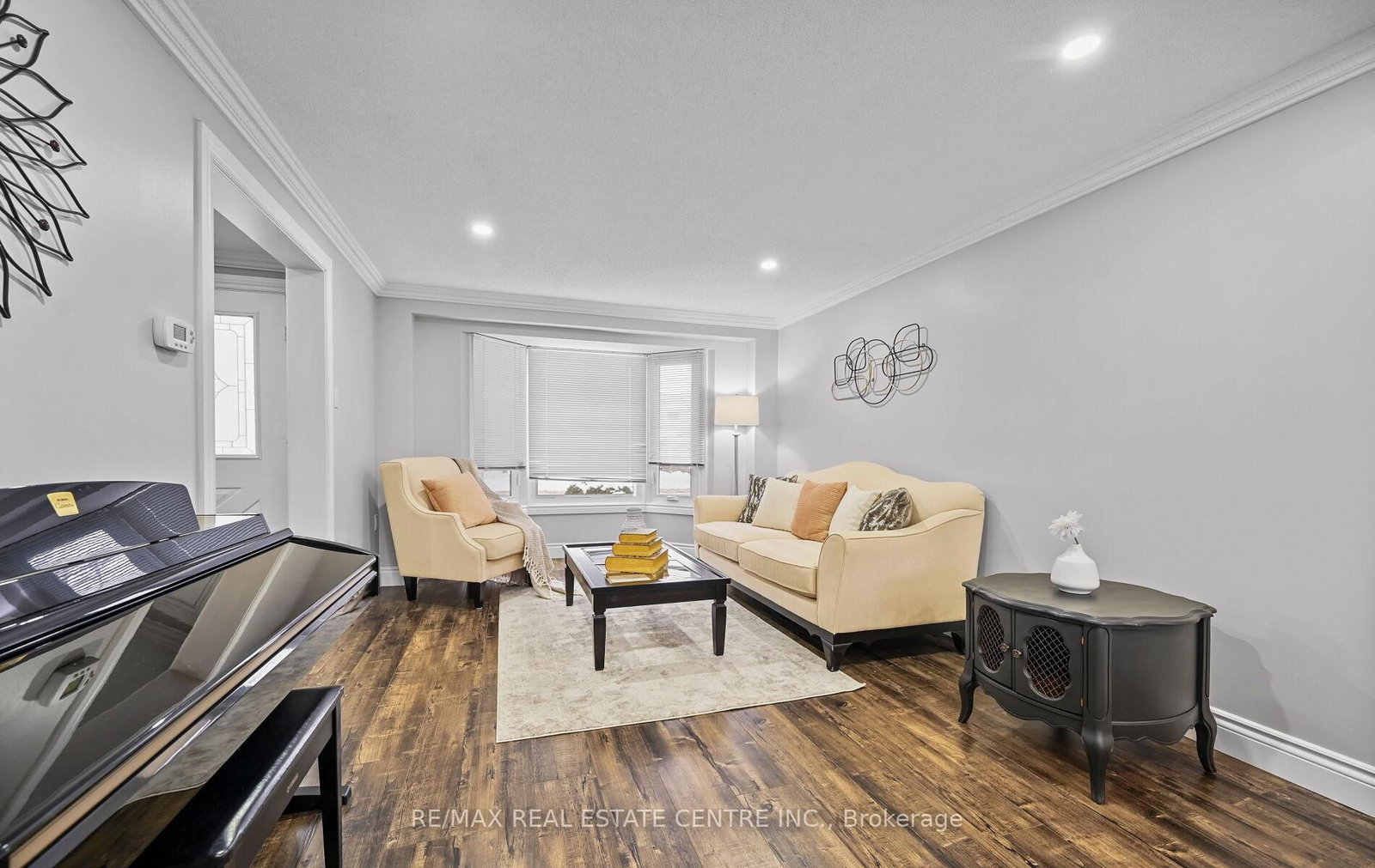 84 Viscount Road - Photo 5