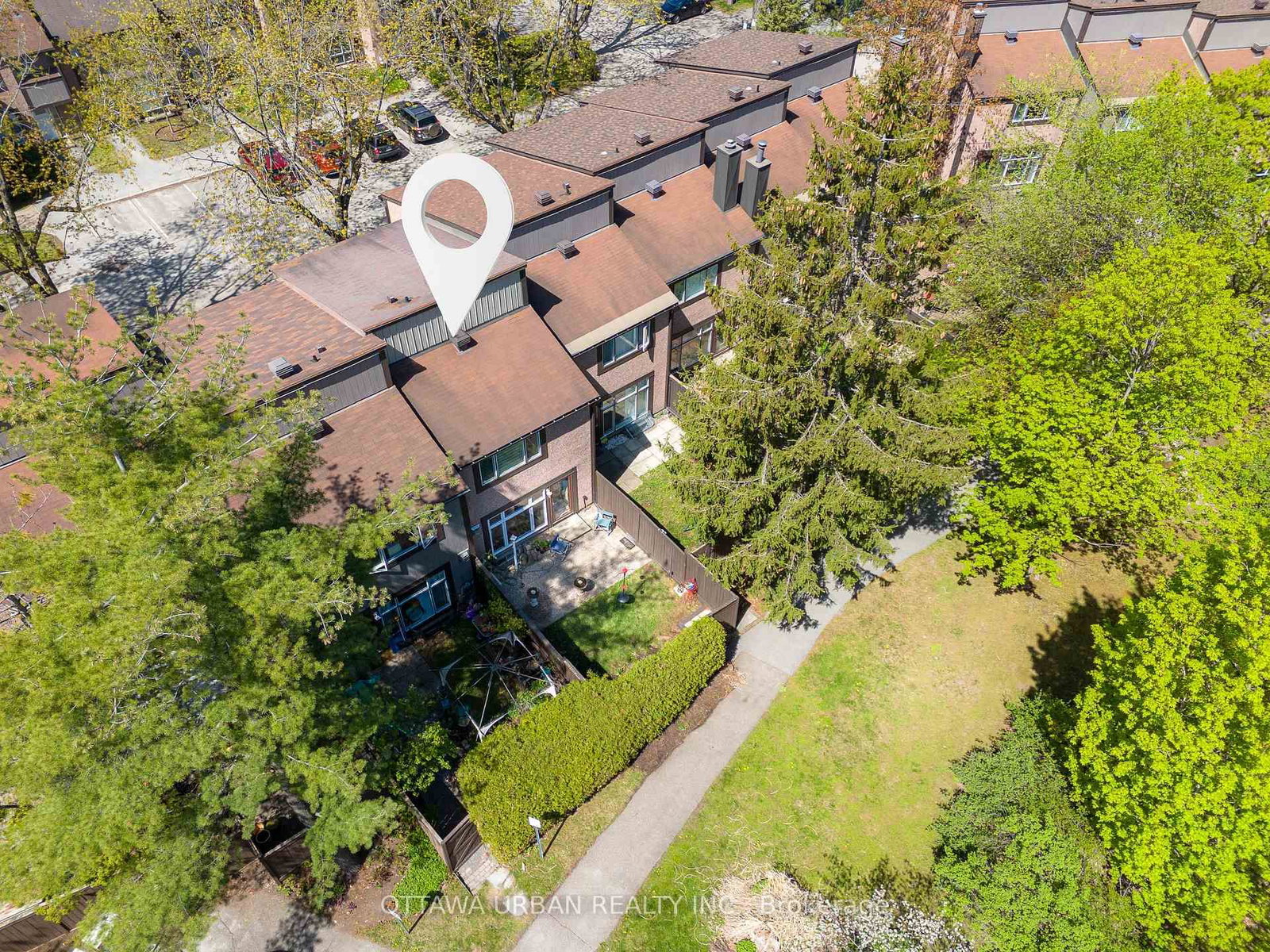 46 Reaney Court • Kanata, ON photo 5