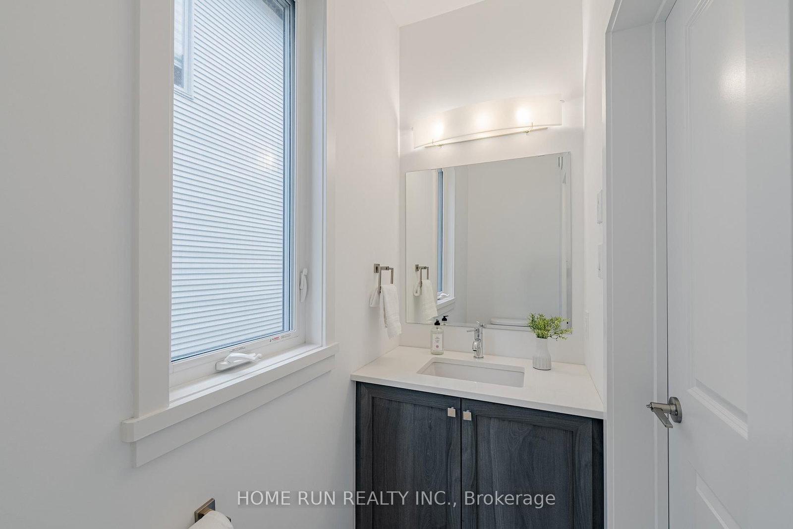 222 Finsbury Avenue - Photo 15