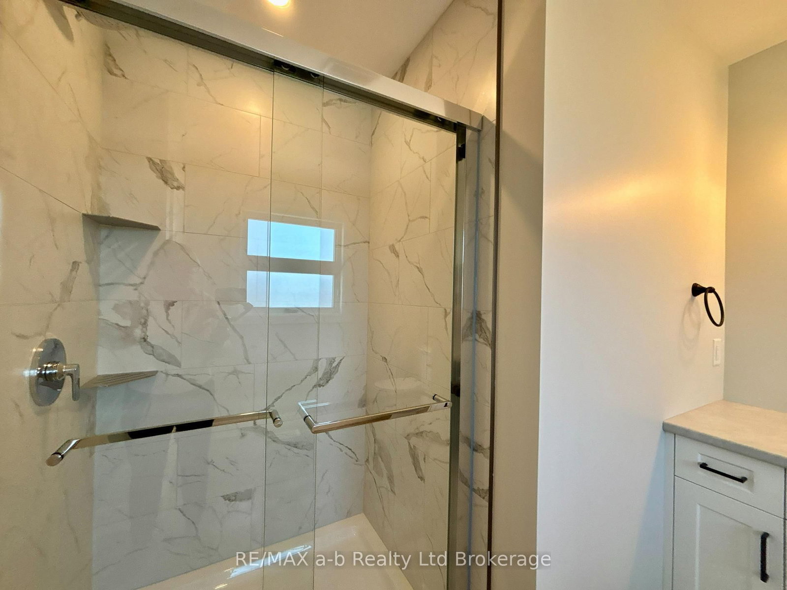 41 Cash Crescent • Ingersoll, ON photo 14