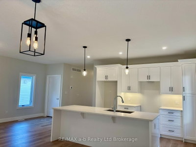 41 Cash Crescent • Ingersoll, ON photo 5