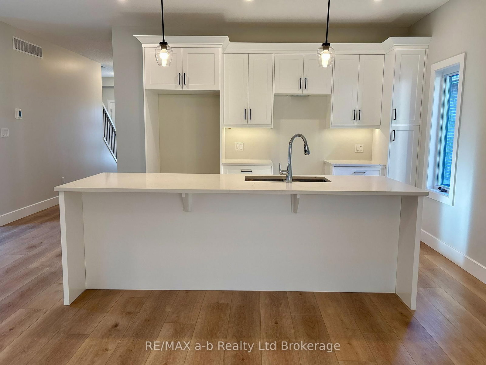 41 Cash Crescent • Ingersoll, ON photo 6