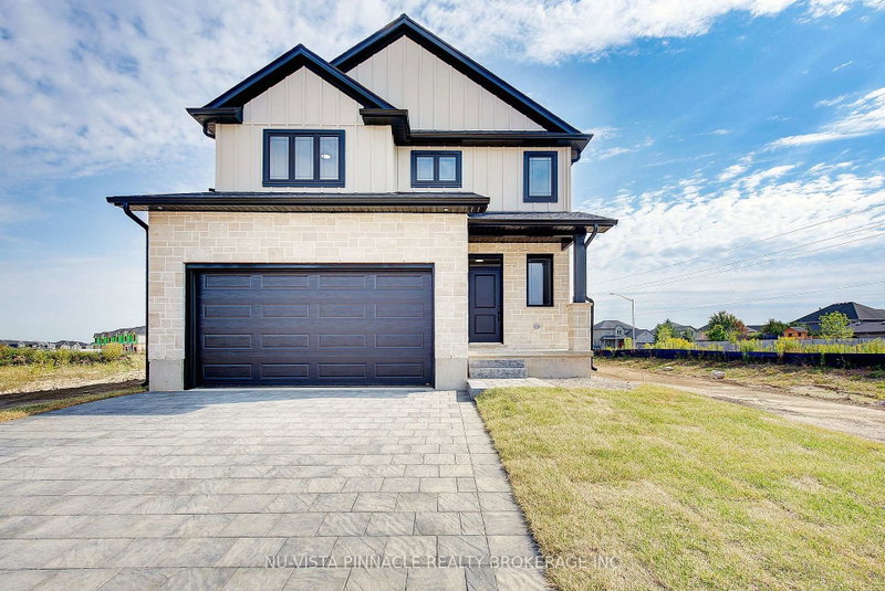 home for sale on 10 Woodmere Path