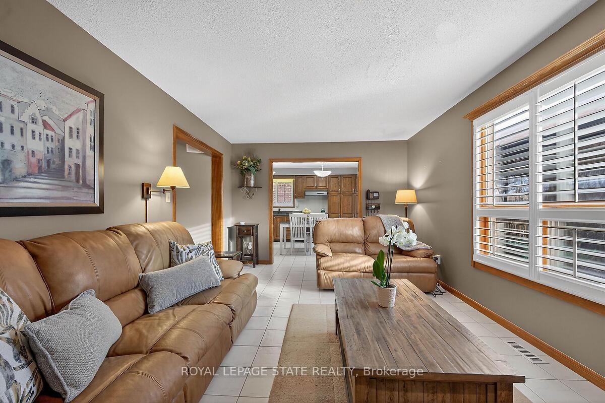 15 Gabriele Court • Hamilton, ON photo 10