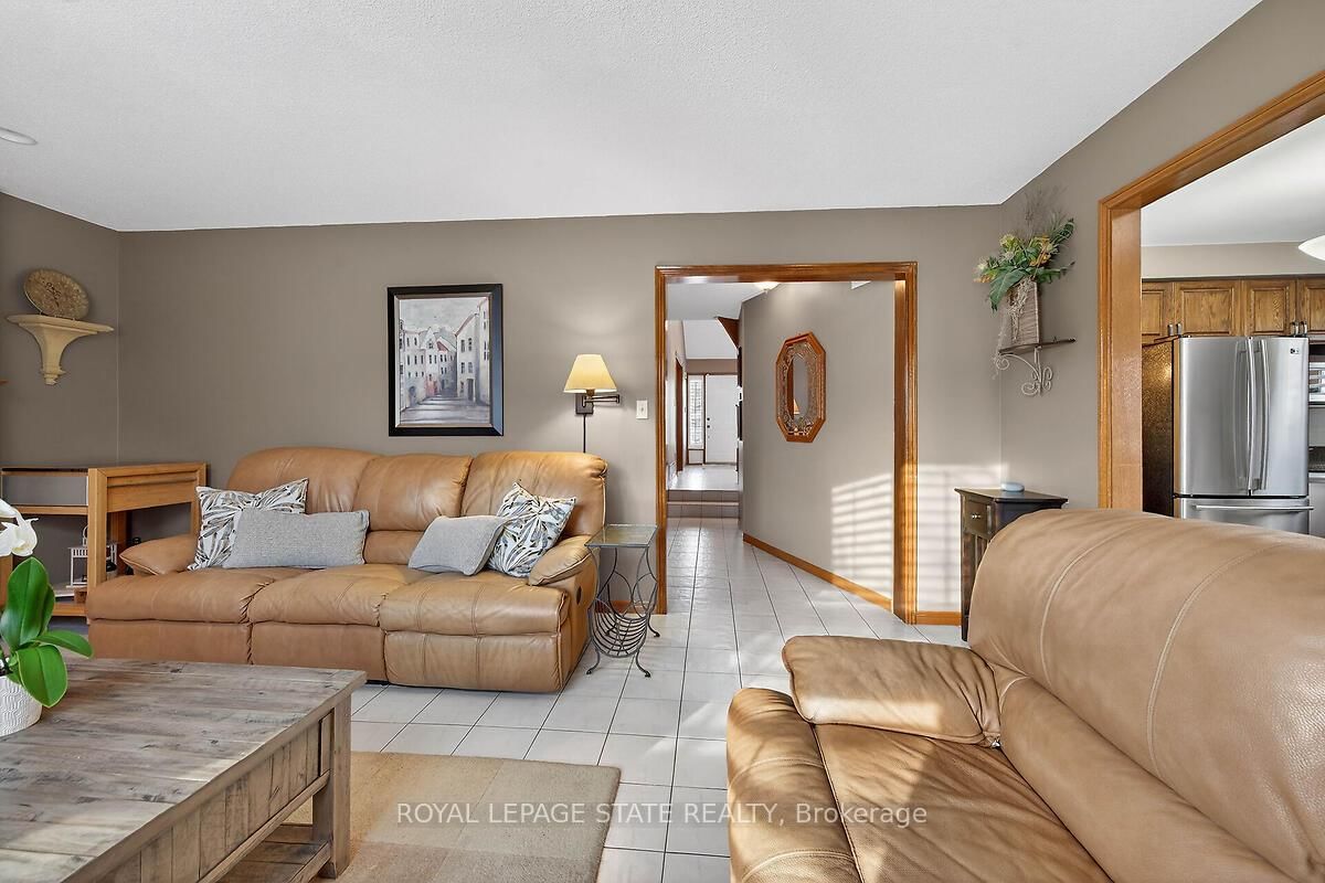 15 Gabriele Court • Hamilton, ON photo 11