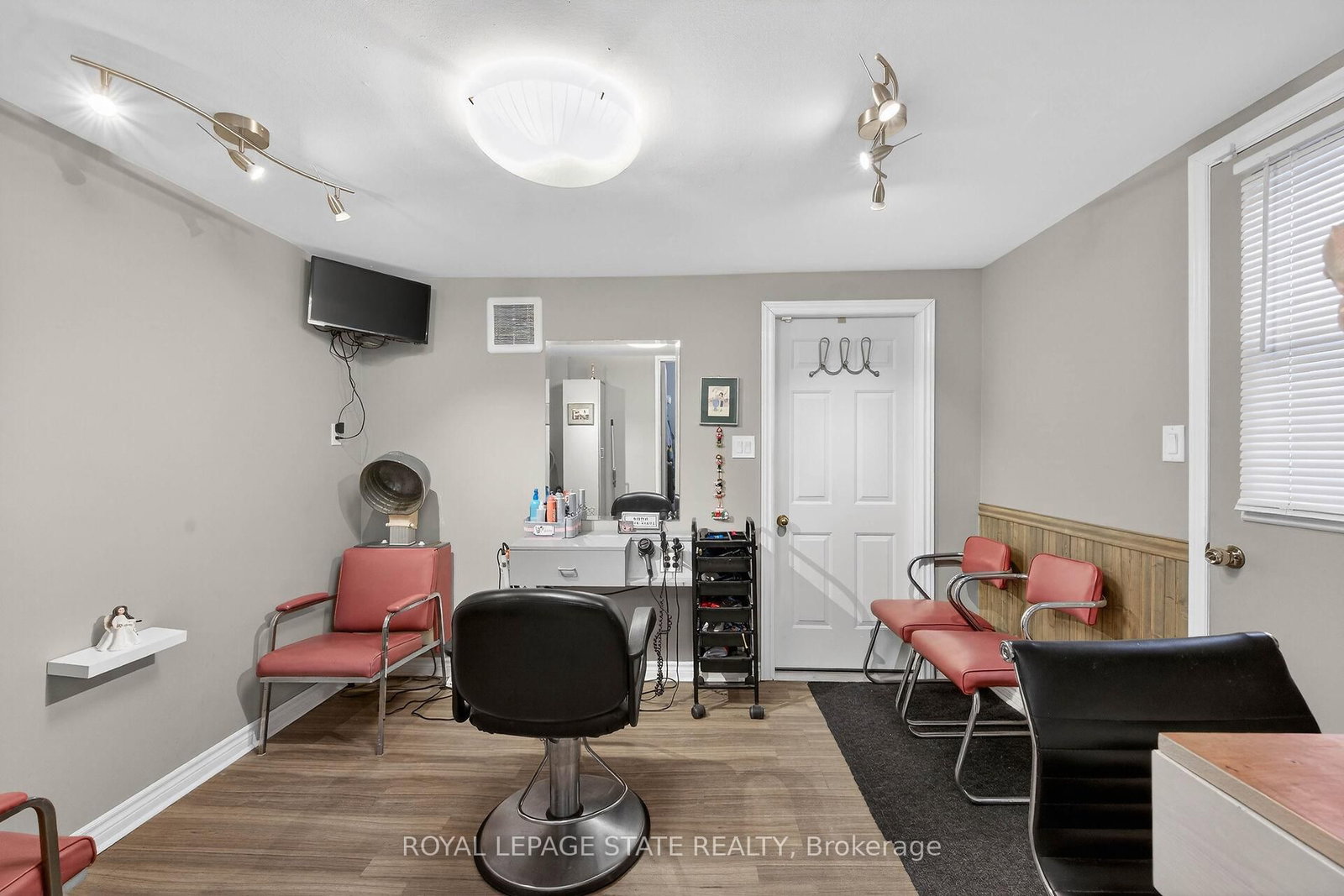 15 Gabriele Court • Hamilton, ON photo 17