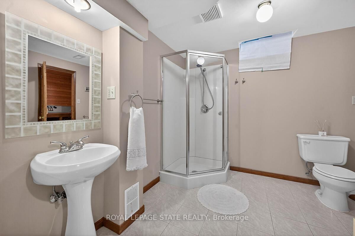 15 Gabriele Court • Hamilton, ON photo 31