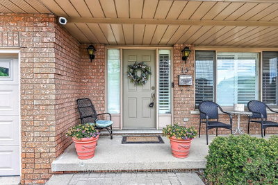 15 Gabriele Court • Hamilton, ON photo 4