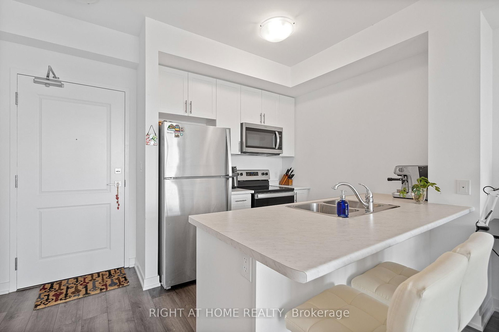 450 Dundas Street E, Unit 804 - Photo 4