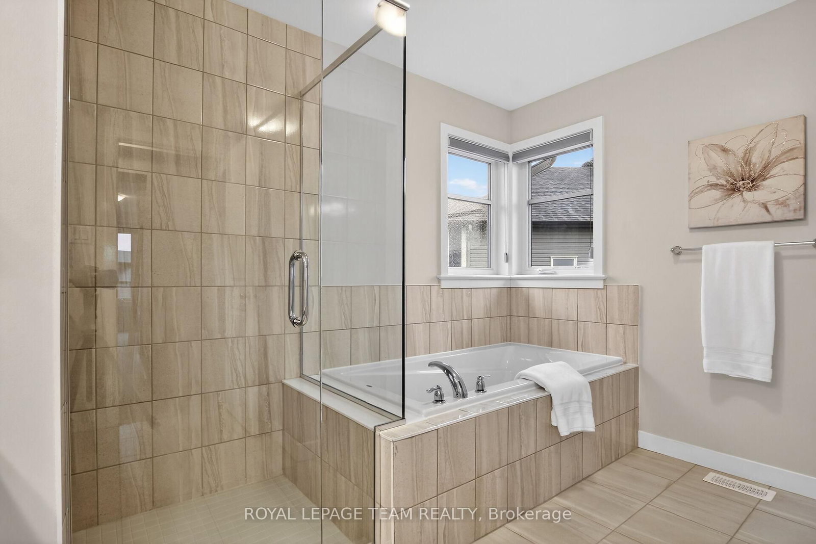 408 Gidran Circle • Ottawa, ON photo 34