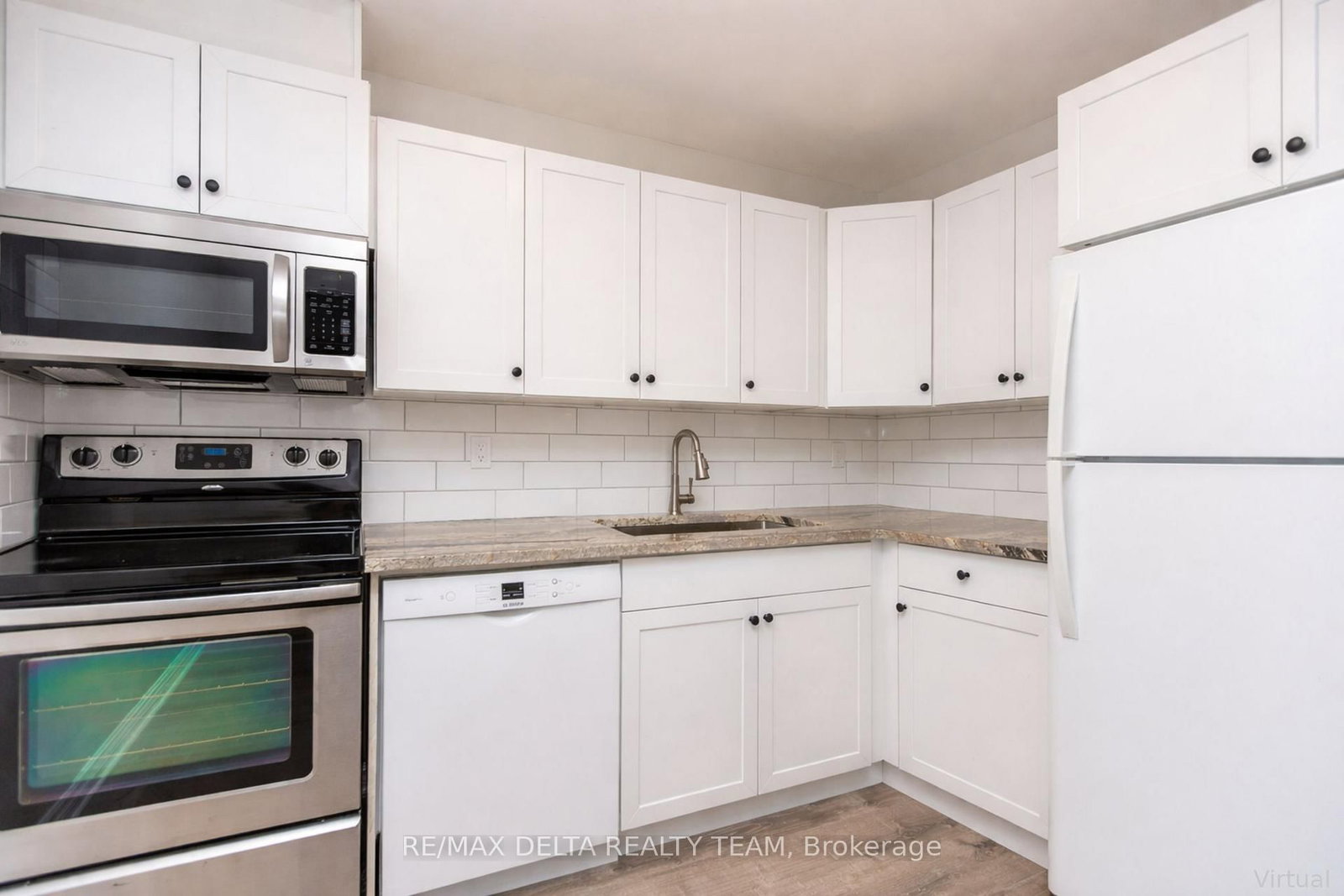323 Monica Crescent, Unit 8 - Photo 12