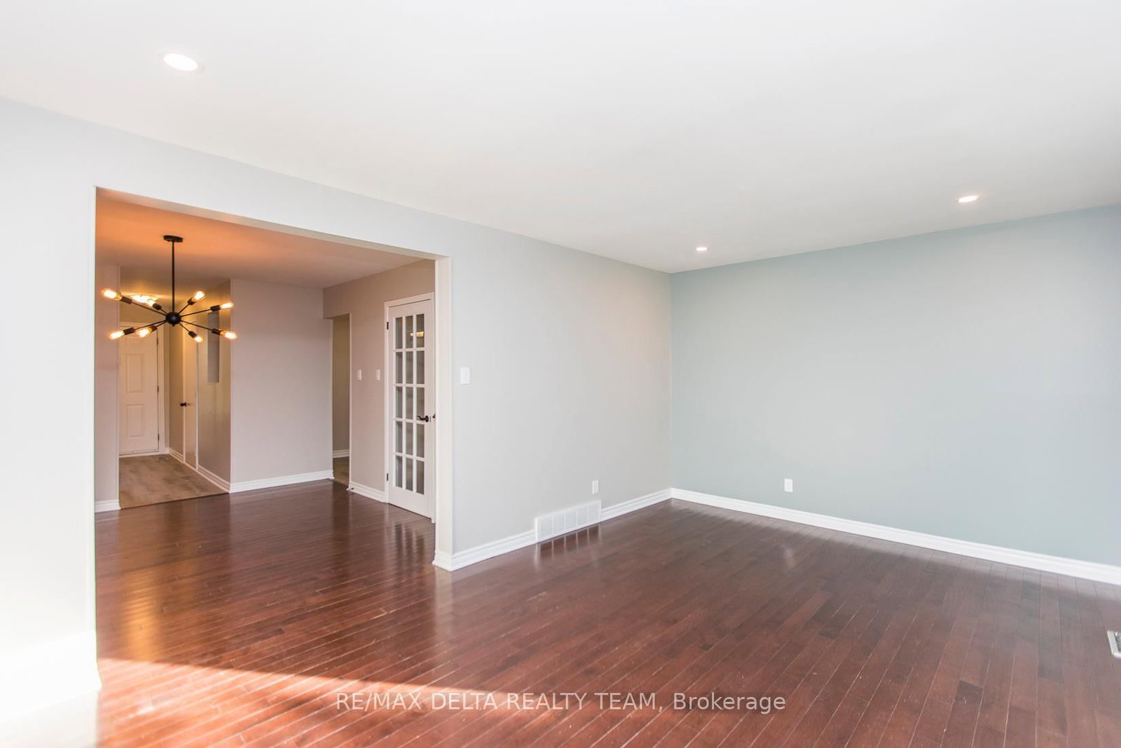 323 Monica Crescent, Unit 8 - Photo 19